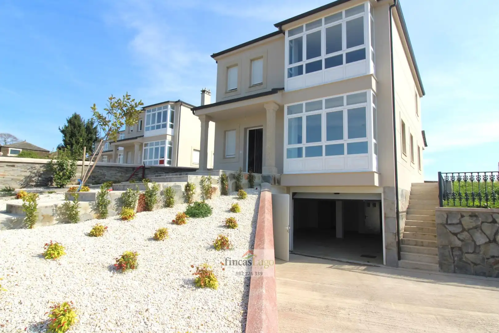 Vista exterior de Casa o chalet en venta en Lugo con Calefacción, Jardín privado y Terraza