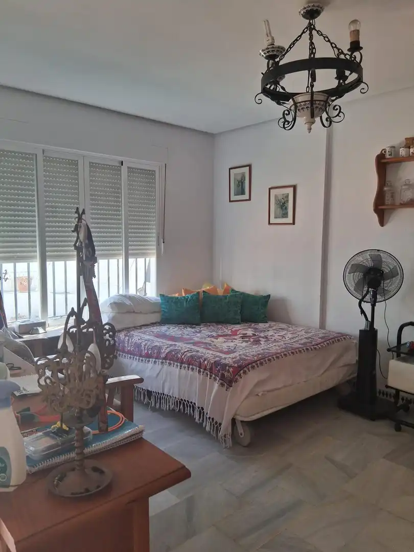 Dormitori de Casa adosada en venda en Chiclana de la Frontera amb Terrassa, Balcó i Piscina comunitària