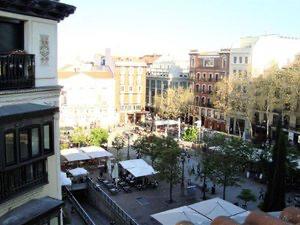 Exterior view of Duplex to rent in  Madrid Capital  with Air Conditioner, Heating and Oven