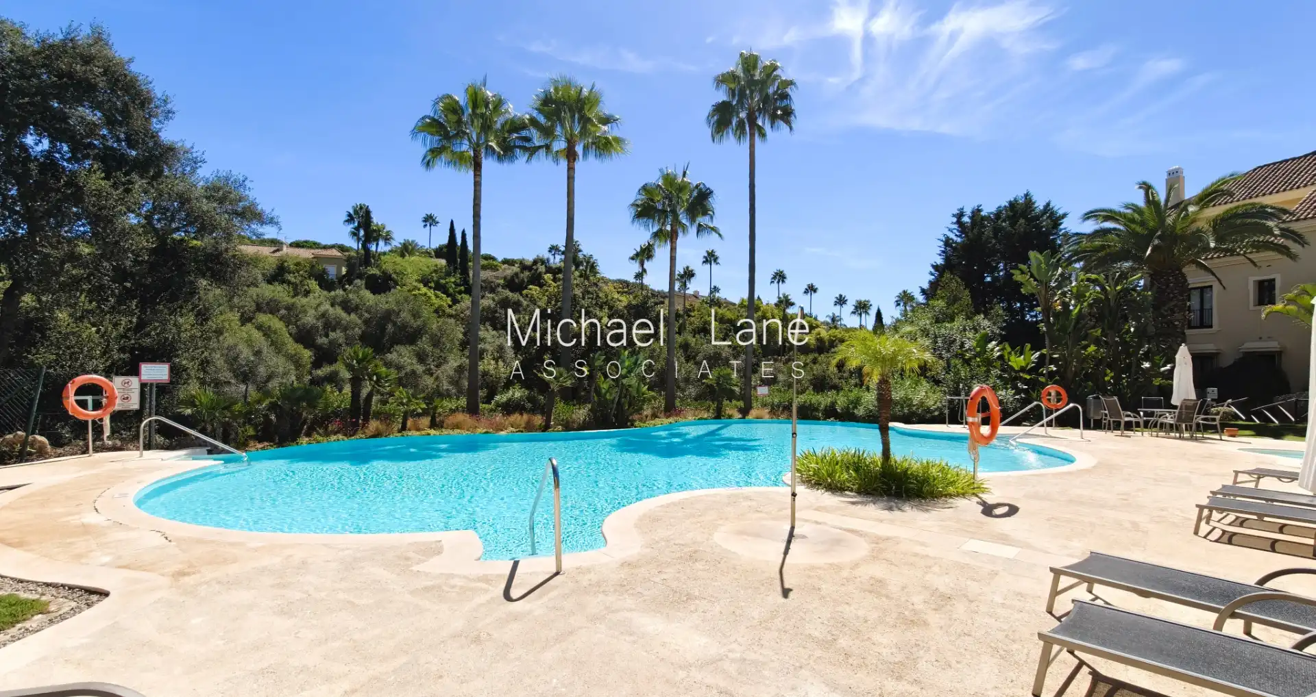 Exterior view of Flat for sale in Sotogrande Alto