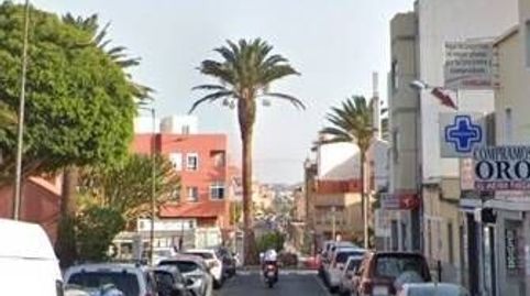 Foto 2 de Piso en venta en Calle Primero de Mayo, Vecindario - El Doctoral - Cruce de Sardina, Santa Lucía de Tirajana