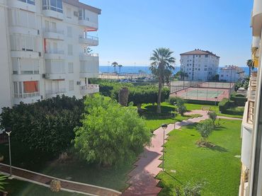 Appartement compact avec piscine à vendre à Laguna Beach