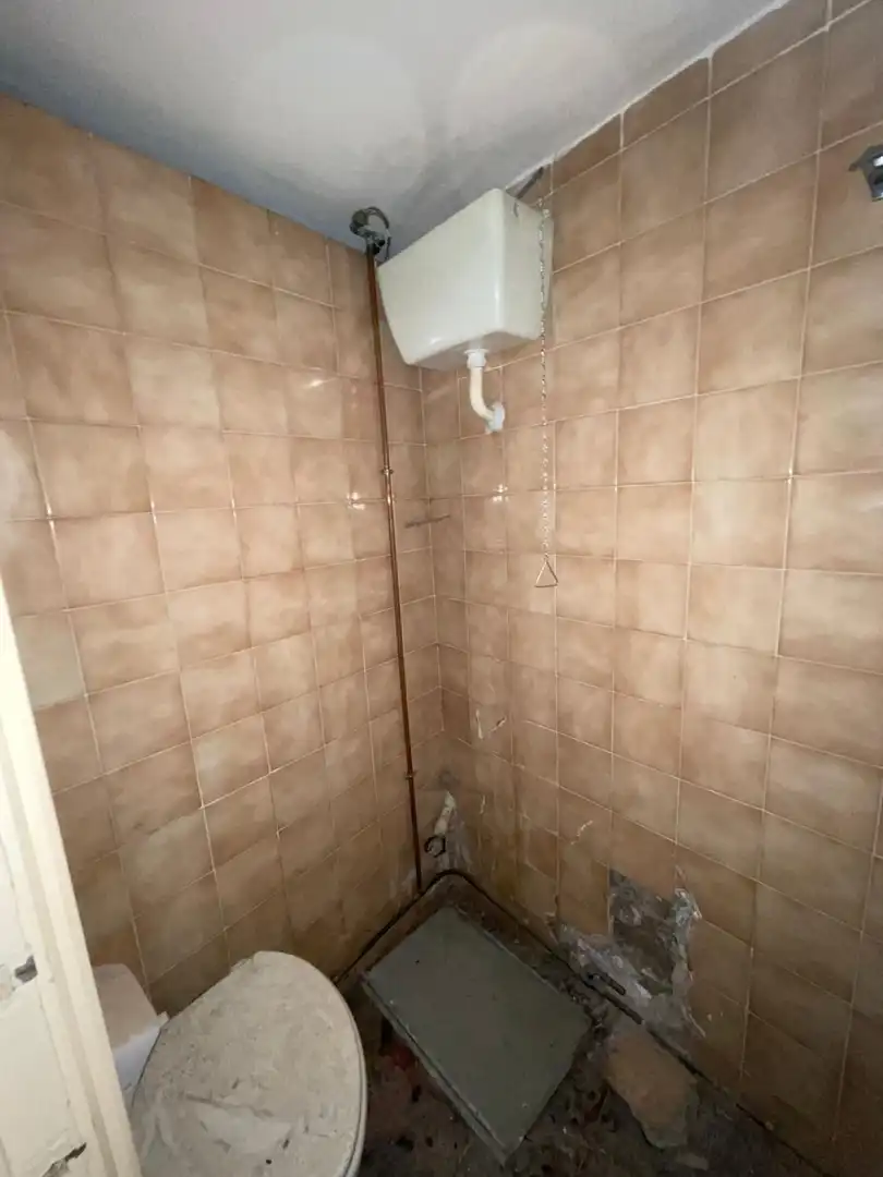 Bathroom of Commercial properties for sale in Valdepeñas