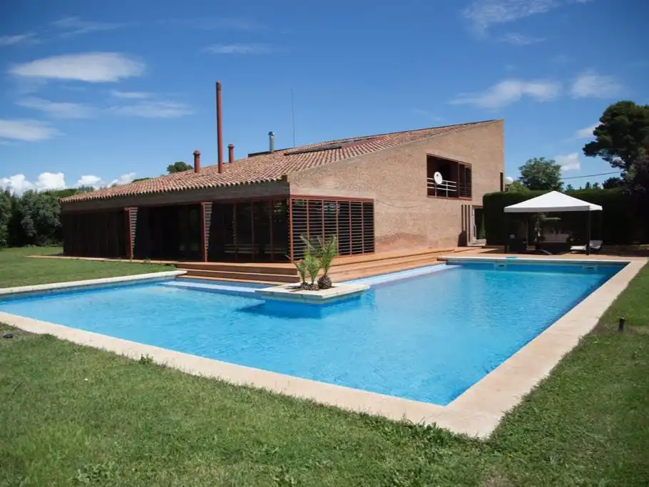 Chalet con piscina en venta en Carretera del Aeropuerto 370, imagen 2