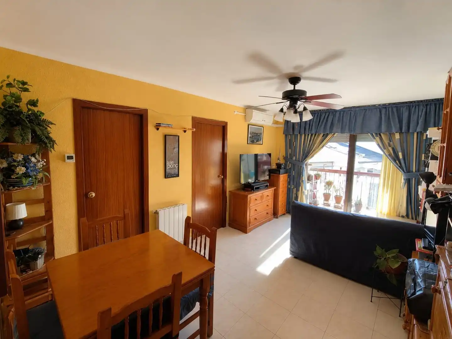 Sala d'estar de Pis en venda en Molins de Rei amb Aire condicionat, Calefacció i Balcó