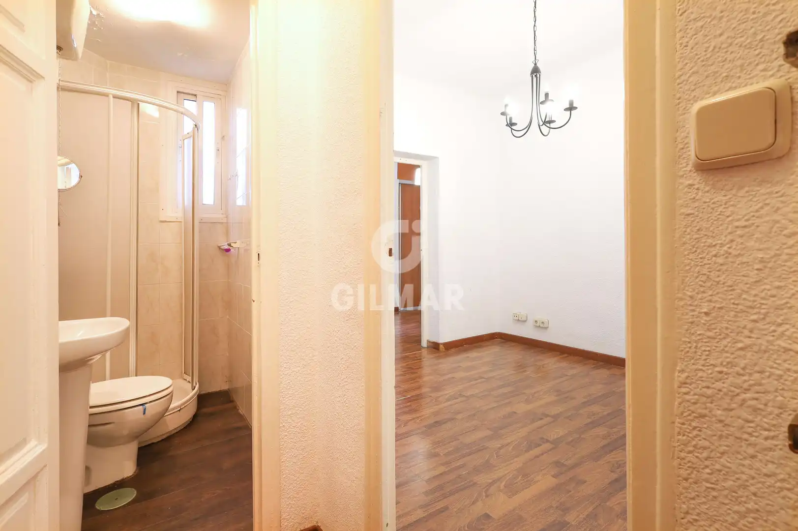 Habitación de Piso en venta en Madrid con Calefacción