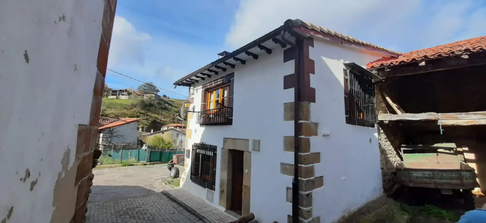 Casa adosada en venta en Polaciones - BO PUENTE PUMAR, 21, Polaciones