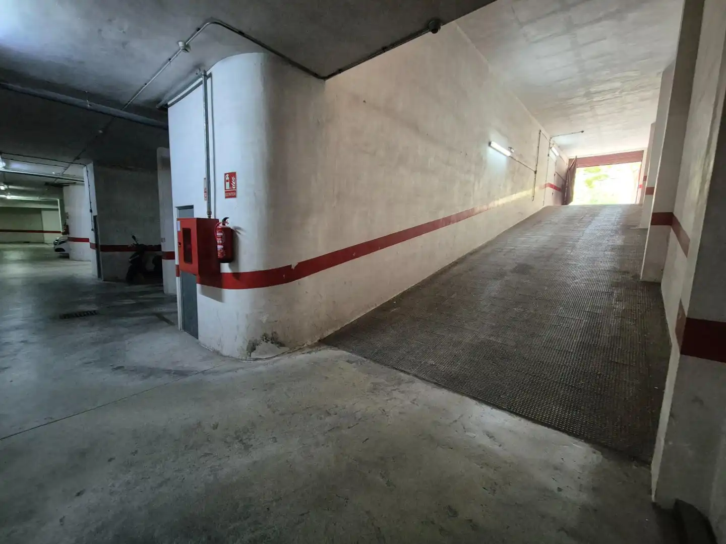 Parking de Piso en venta en Elda con Aire acondicionado, Calefacción y Amueblado