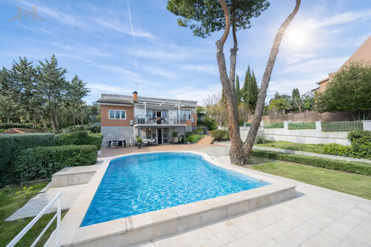 Swimming pool of Houses for sale in Las Rozas de Madrid