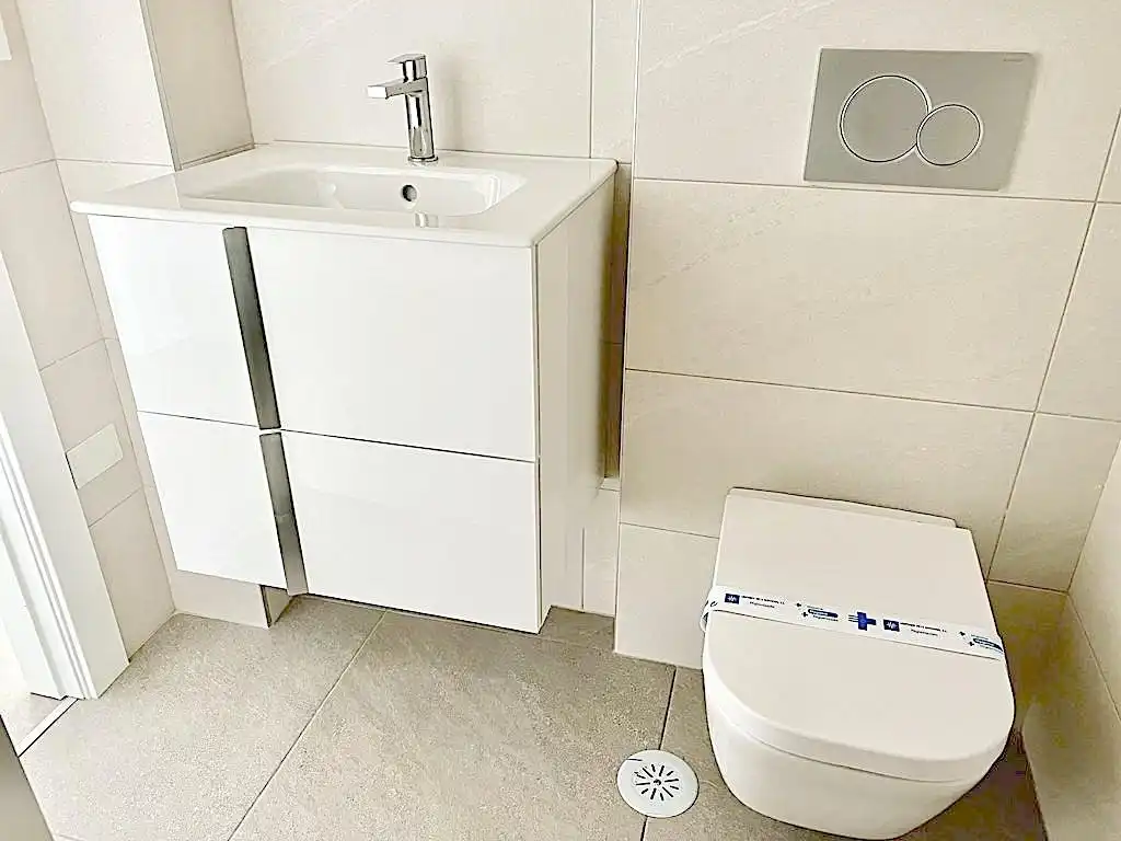 Baño de Ático en venta en Orihuela con Calefacción, Terraza y Trastero