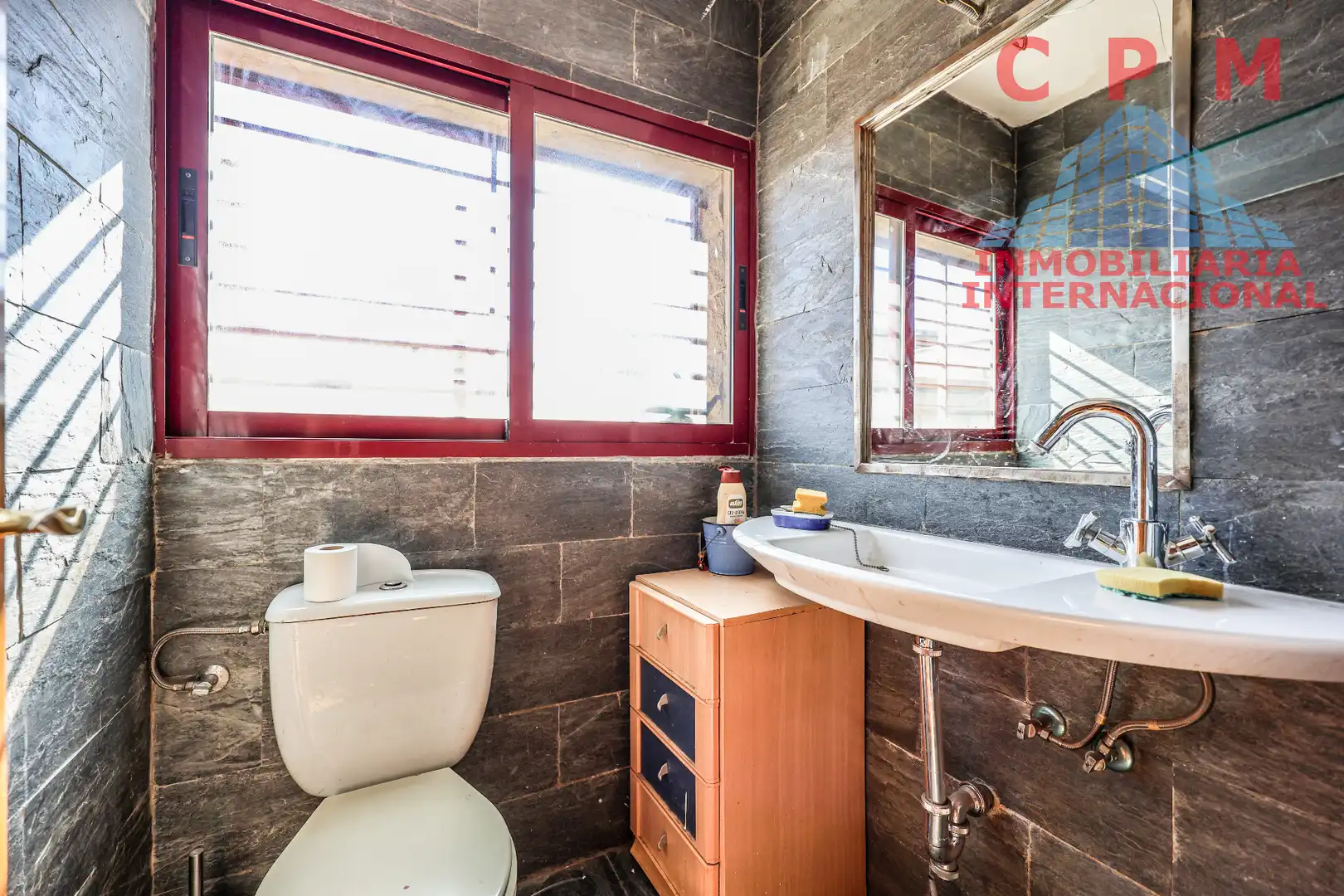Badezimmer von Fabrikhallen zum Verkauf in Leganés mit Heizung