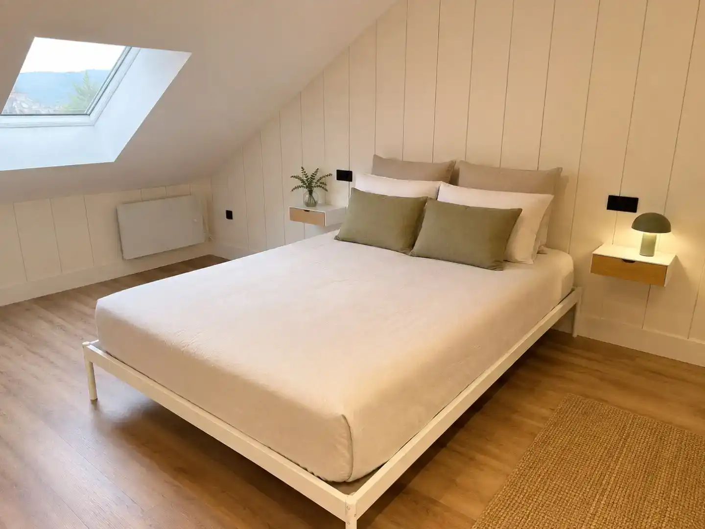 Schlafzimmer von Wohnung zur Miete in Jaca mit Privatgarten und Möbliert