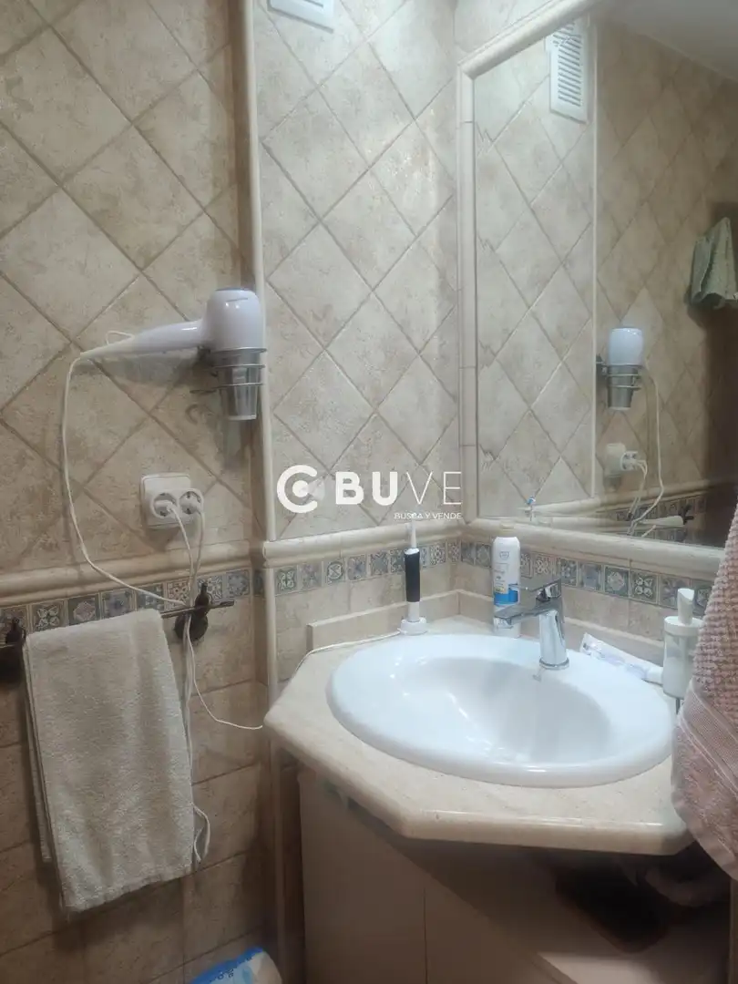 Bany de Dúplex en venda en Marbella amb Aire condicionat i Terrassa