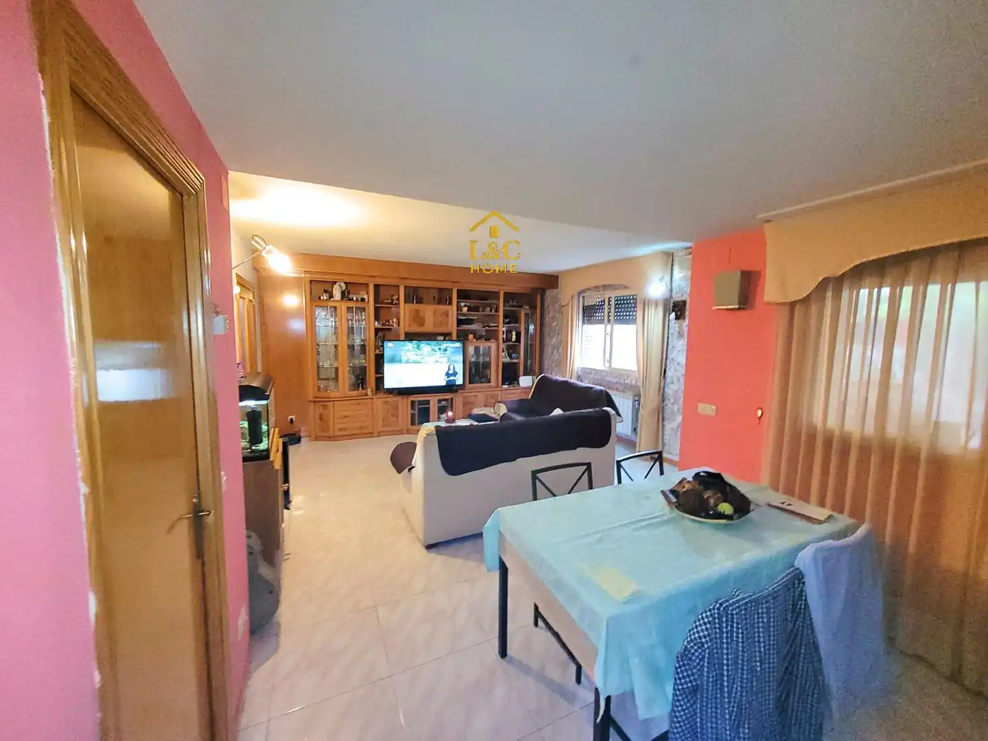 Sala de estar de Casa adosada en venta en Morata de Tajuña con Aire acondicionado, Calefacción y Jardín privado