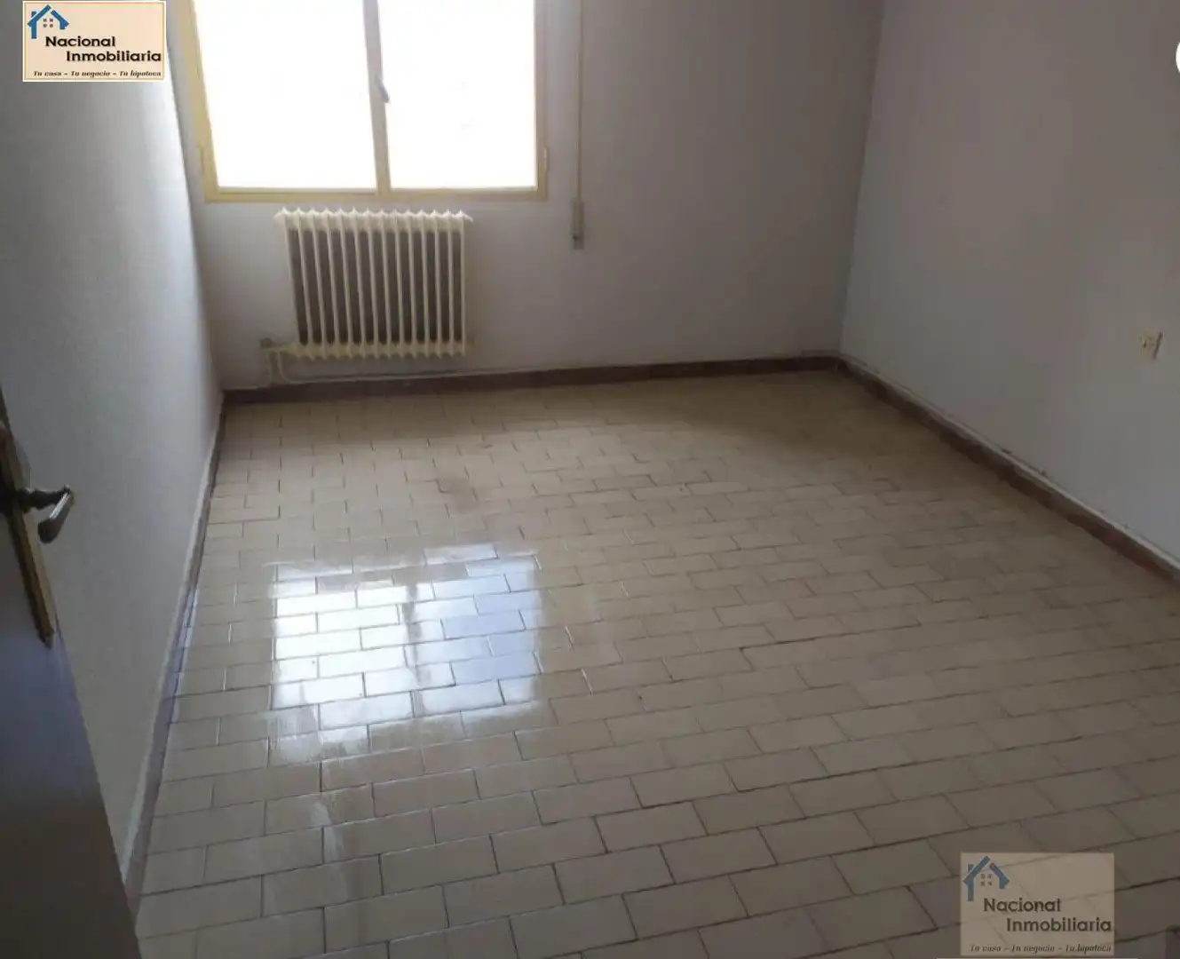 Habitación de Piso en venta en Segovia con Calefacción y Alarma