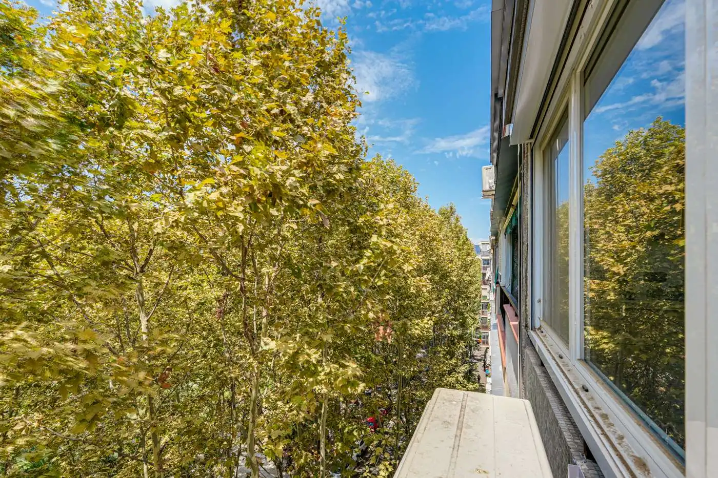 Exterior view of Flat for sale in Barcelona  with Furnished
