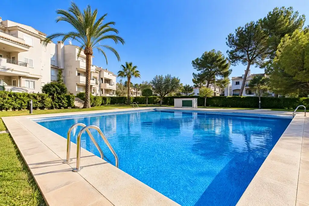 Piscina de Apartament en venda en Alcúdia amb Terrassa i Piscina comunitària