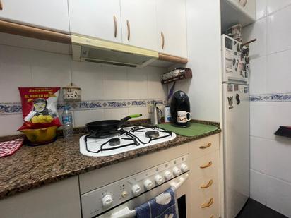 Kitchen of Flat for sale in L'Hospitalet de Llobregat  with Balcony