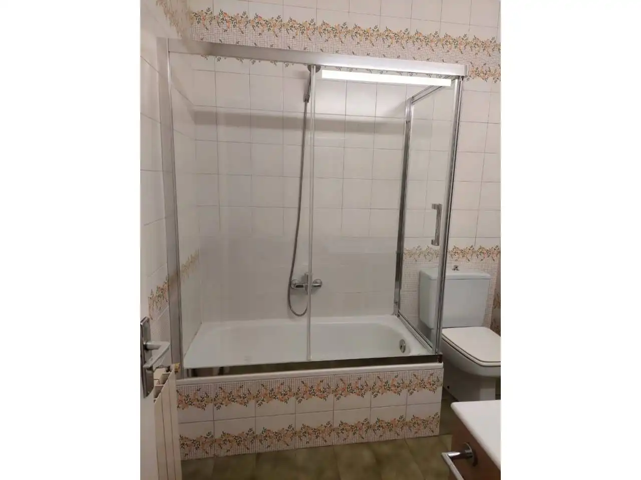 Baño de Edificio en venta en Girona