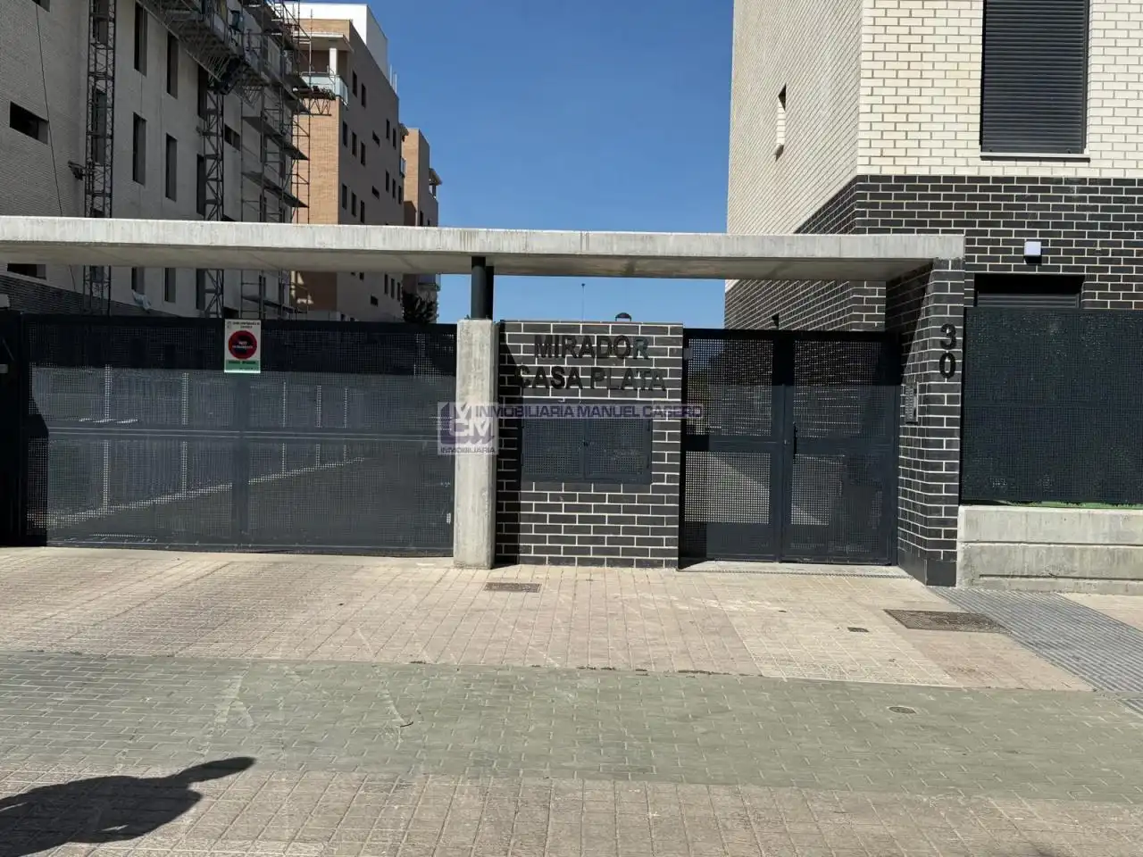 Parking of Flat for rent in Cáceres  with Air Conditioner, Heating and Terrace