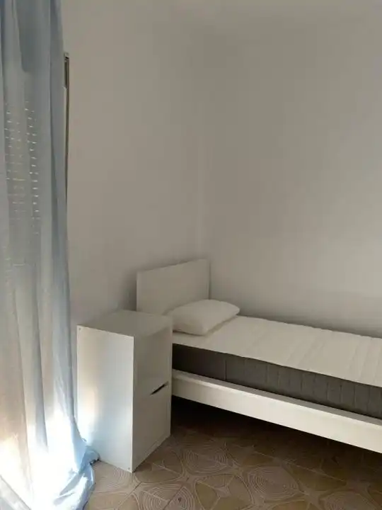 Bedroom of Flat for rent in Granada  with Air Conditioner, Heating and Furnished