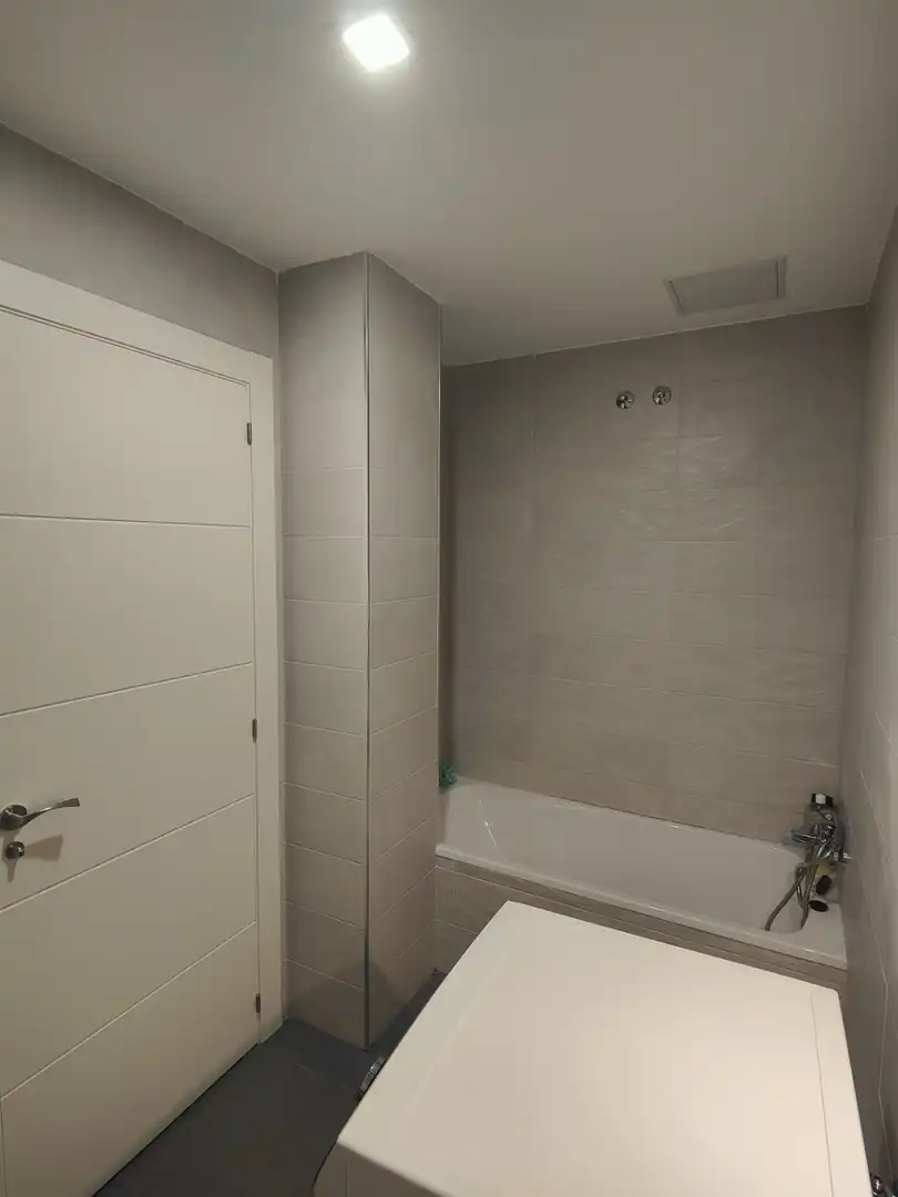 Bathroom of Flat for sale in Albacete  with Terrace, Storage room and Swimming Pool