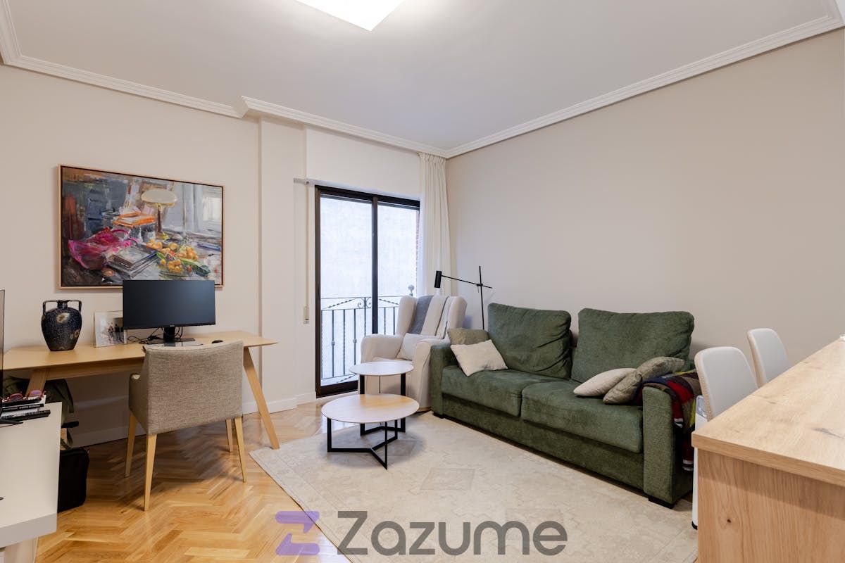 Sala de estar de Piso de alquiler en  Madrid Capital con Aire acondicionado, Calefacción y Parquet