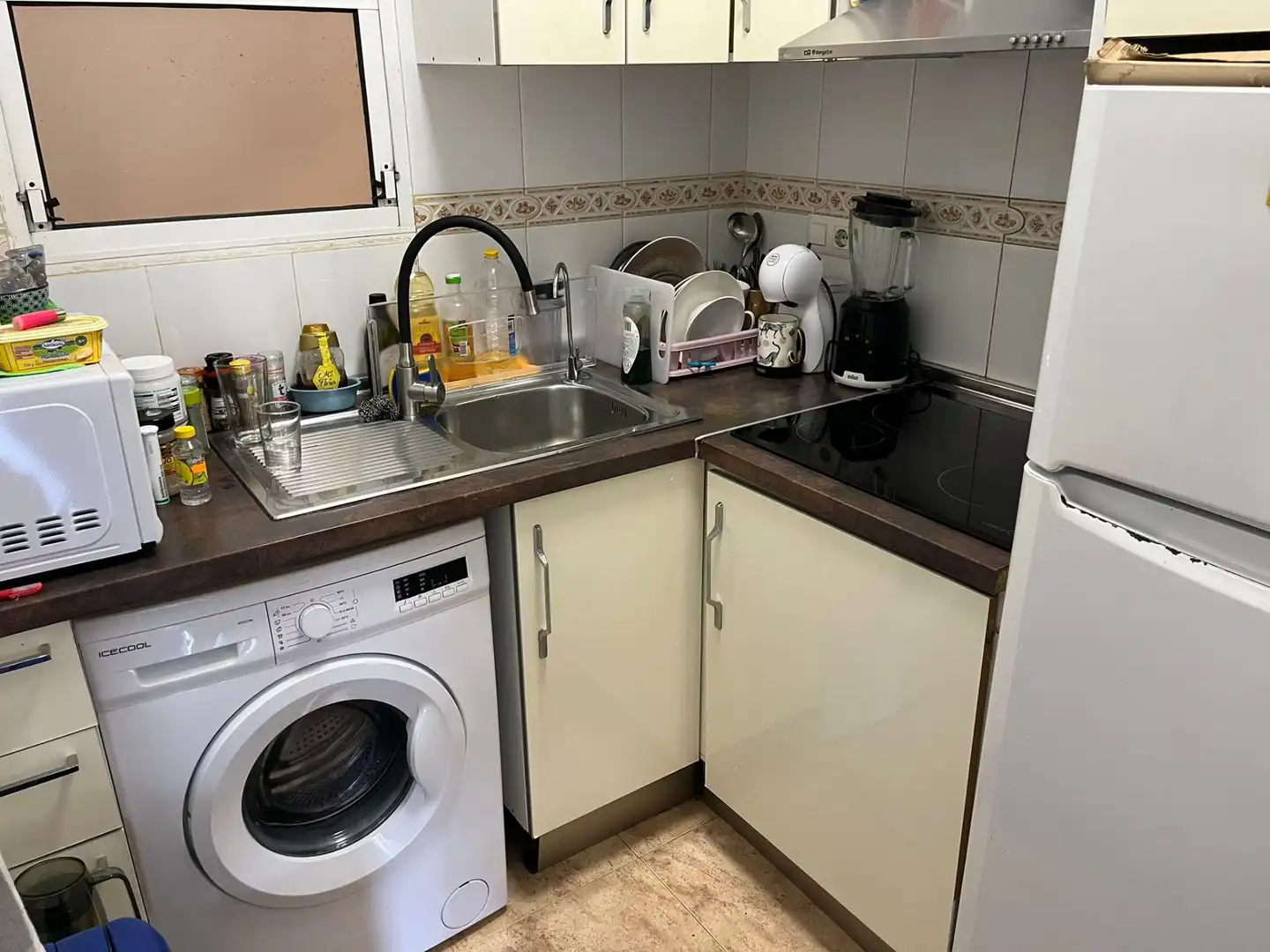 Küche von Wohnung zum Verkauf in Torrevieja mit Balkon und Gemeinschaftspool