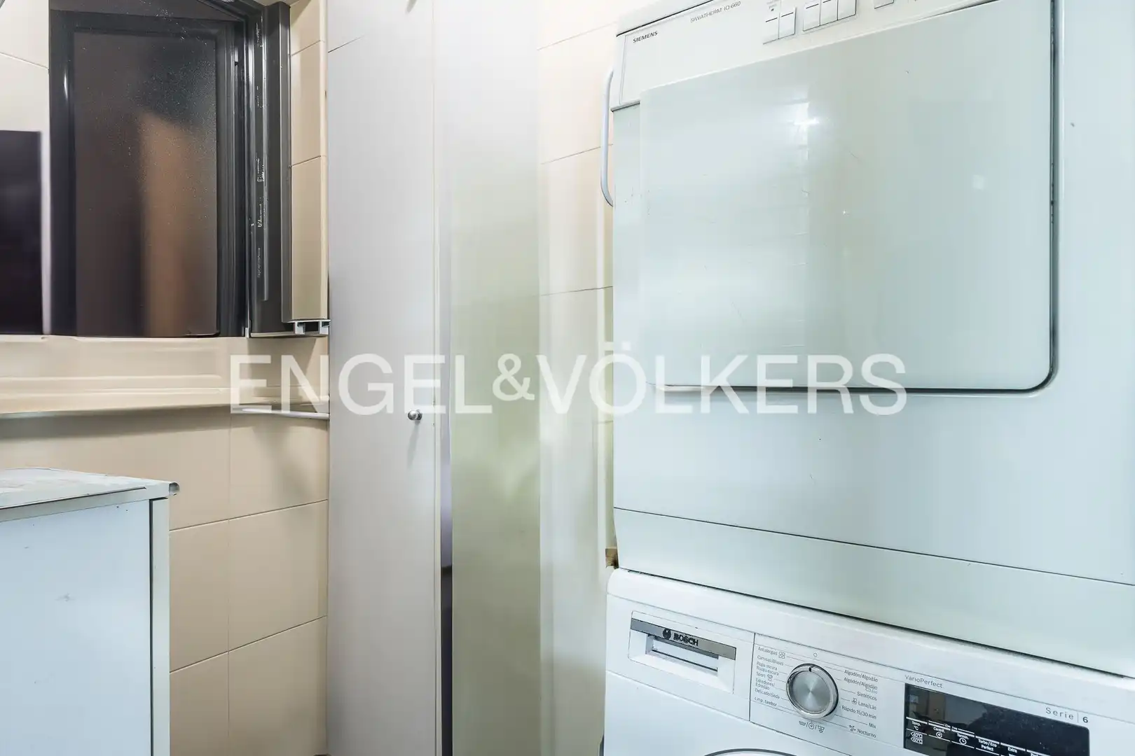 Küche von Wohnung zum Verkauf in Sant Cugat del Vallès mit Klimaanlage, Heizung und Parkett