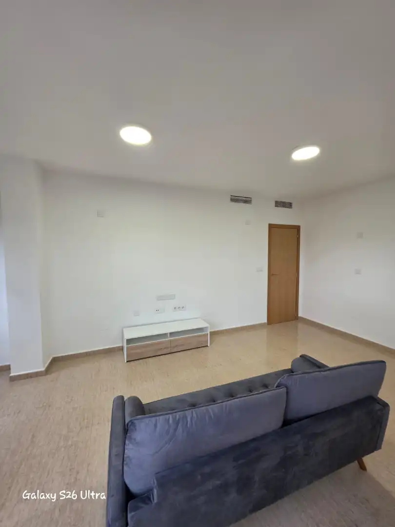 Wohnung zur Miete in Albatera mit Klimaanlage, Abstellraum und Möbliert