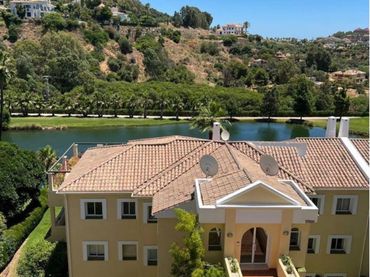 Penthouse with pool for sale in La Quinta