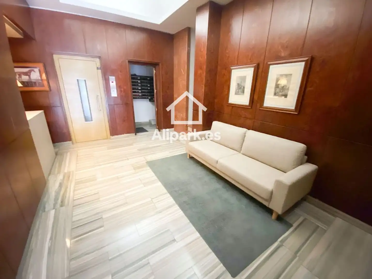 Piso en venta en Alicante / Alacant con Aire acondicionado, Terraza y Balcón