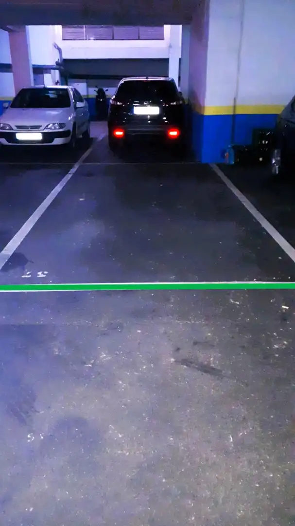 Parkplatz mit Aufzug zum Verkauf in Calle Hernán Cortés 1, imagen 3