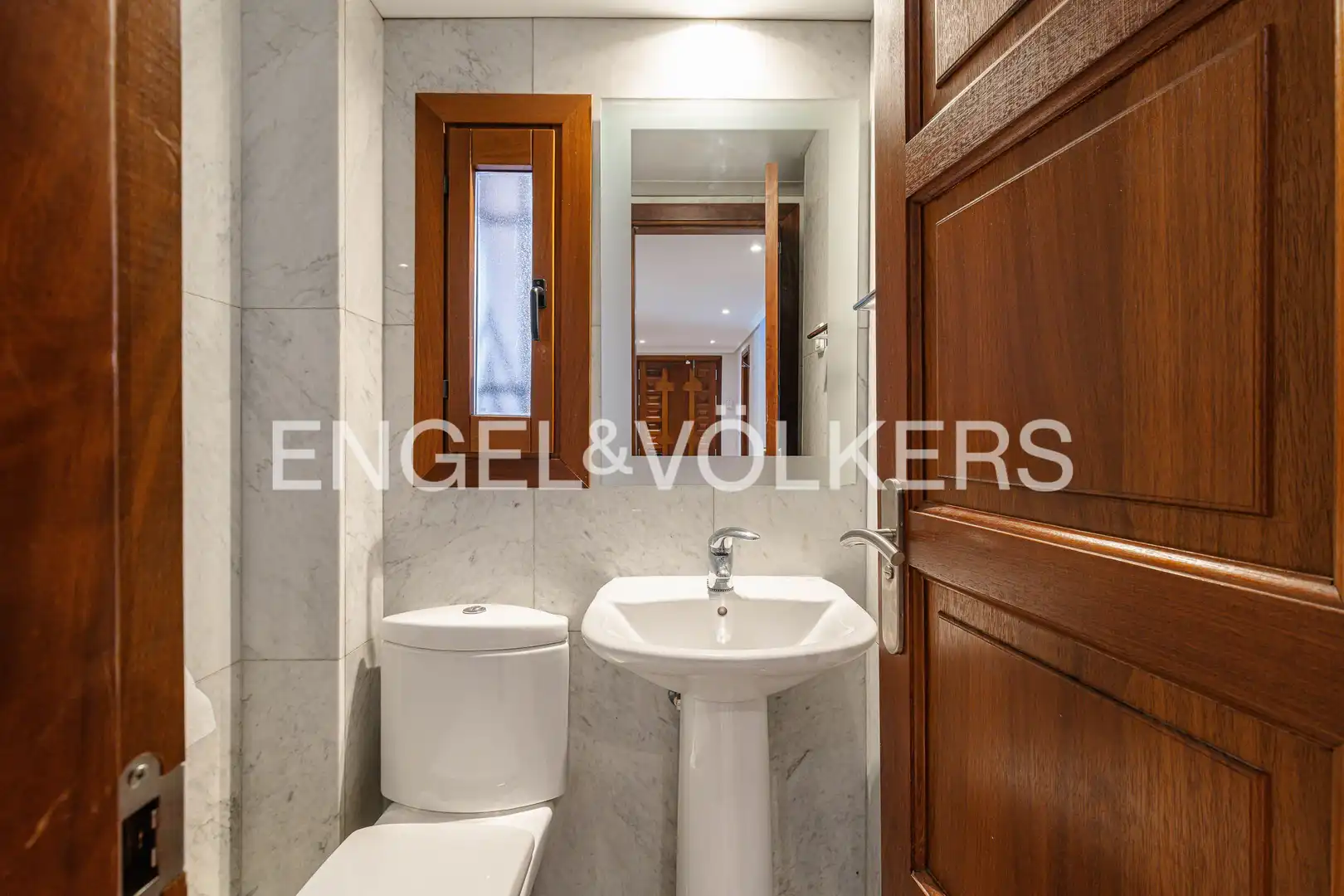 Baño de Casa o chalet de alquiler en Madrid con Aire acondicionado, Calefacción y Jardín privado