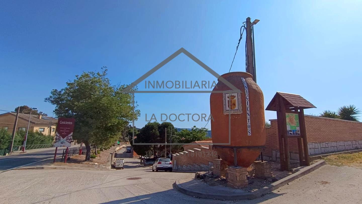 Exterior view of Single-family semi-detached for sale in Cenicientos  with Private garden and Terrace