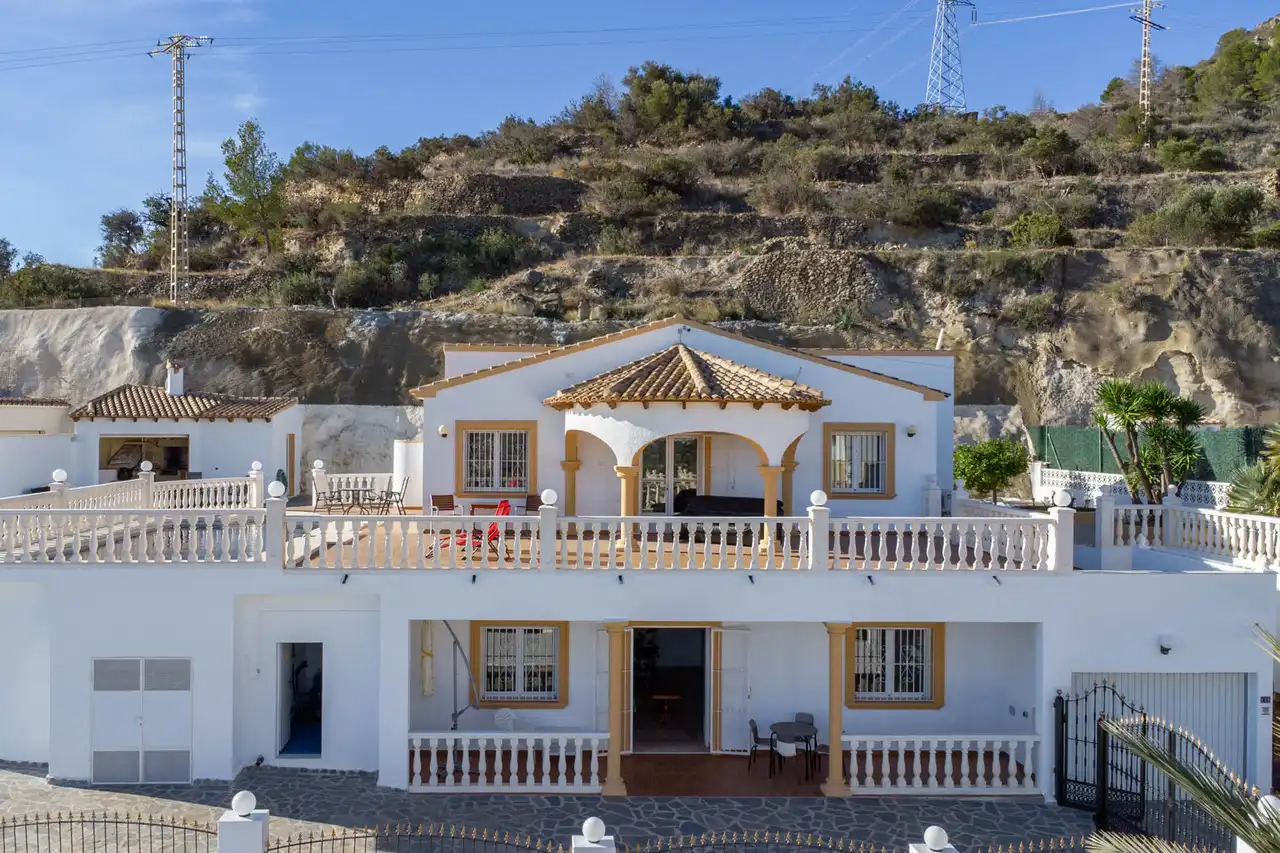 Vista exterior de Casa o chalet en venta en Calpe / Calp con Terraza y Trastero