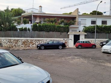 Detached house with garden for sale in Calle Espronceda Cmor 85
