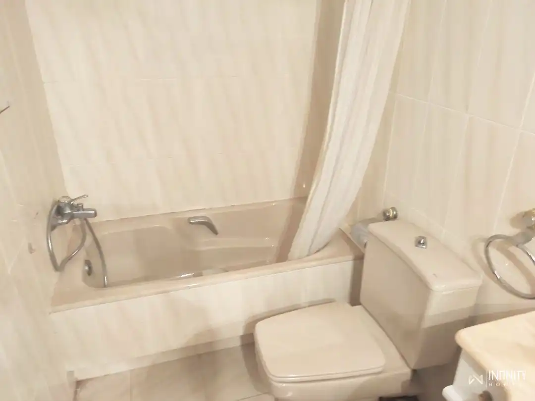 Baño de Piso de alquiler en Bilbao  con Calefacción y Terraza