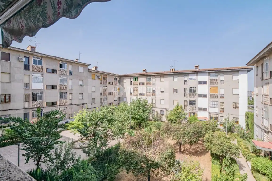 Terraza de Piso en venta en Granada con Calefacción, Amueblado y Balcón