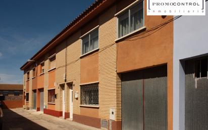 Vista exterior de Casa o xalet en venda en San Mateo de Gállego amb Traster, Moblat i Forn