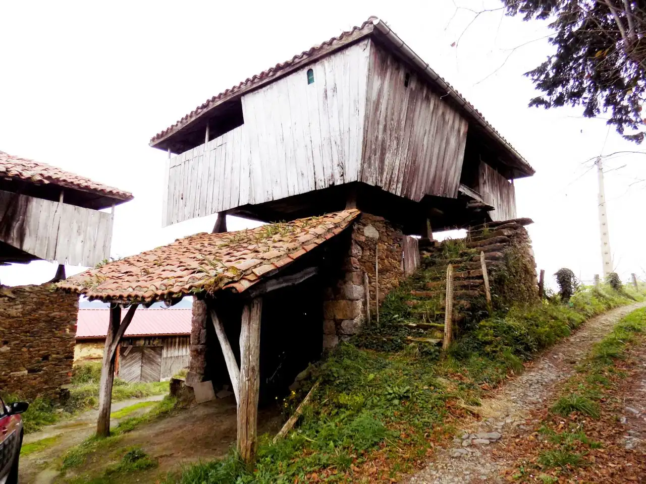 Vista exterior de Finca rústica en venta en Salas con Calefacción, Jardín privado y Terraza