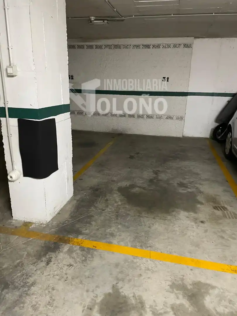 Parking de Apartamento en venta en Haro con Calefacción, Parquet y Trastero