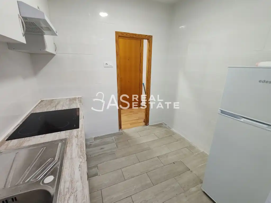Piso en venta en Alicante / Alacant con Terraza y Amueblado