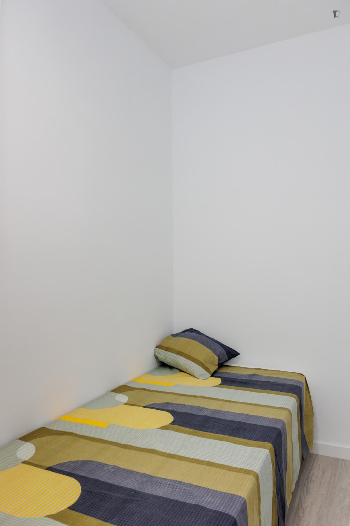 Apartment to share in Collblanc