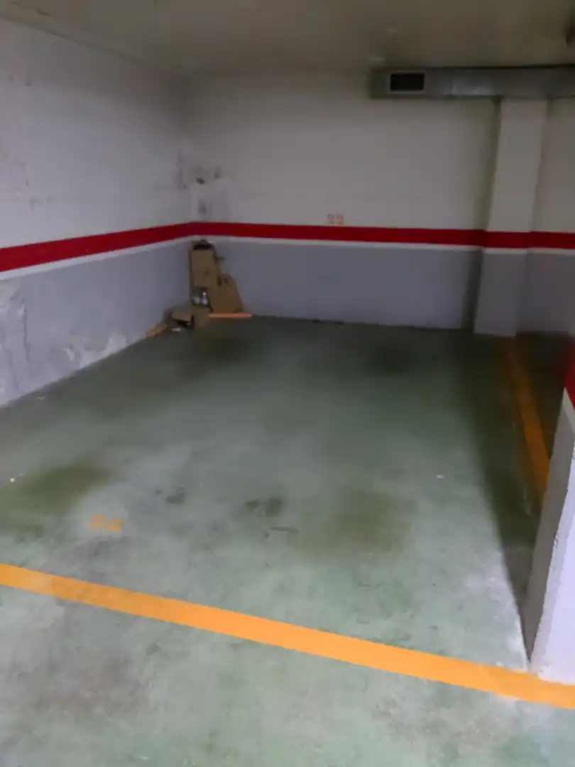 Garage for rent in Monte Alto - Zalaeta - Atocha