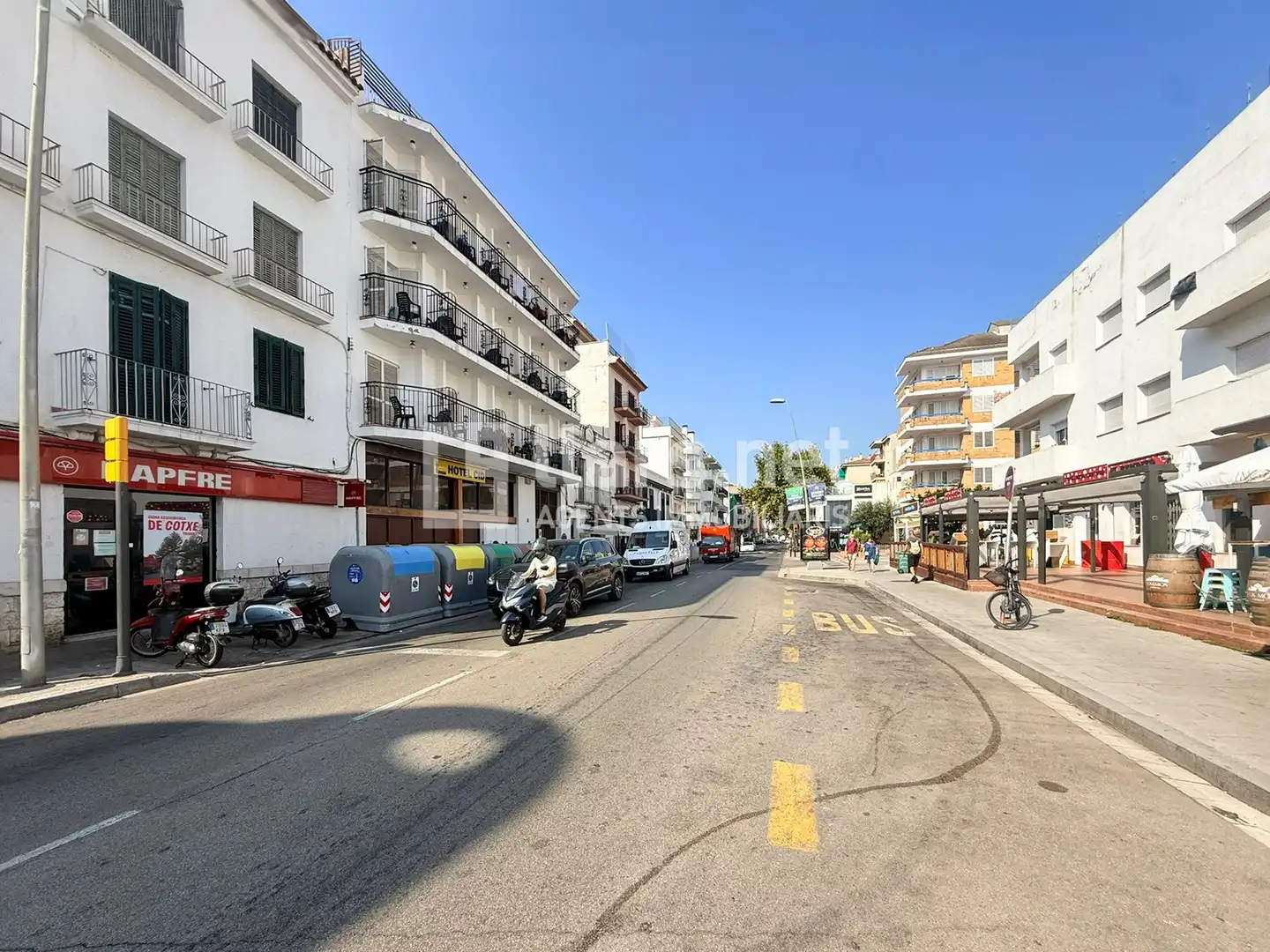 Vista exterior de Pis en venda en Sitges amb Aire condicionat, Terrassa i Traster