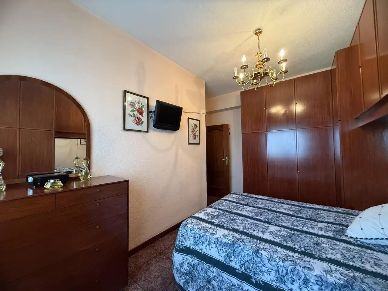 Habitación de Piso en venta en Madrid con Calefacción y Terraza