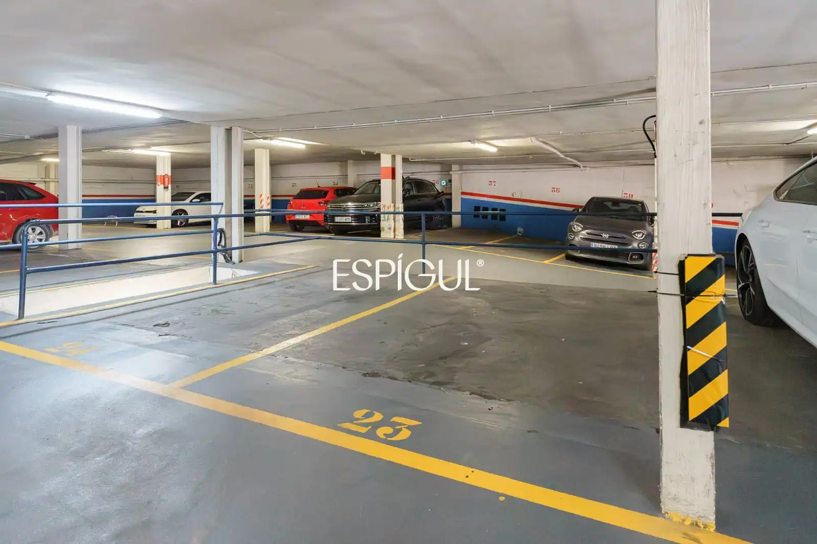 Parking de Piso en venta en Barcelona con Calefacción, Parquet y Terraza