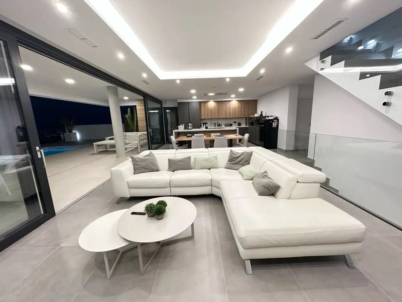 Sala d'estar de Casa o xalet en venda en Torrox amb Aire condicionat, Calefacció i Jardí privat