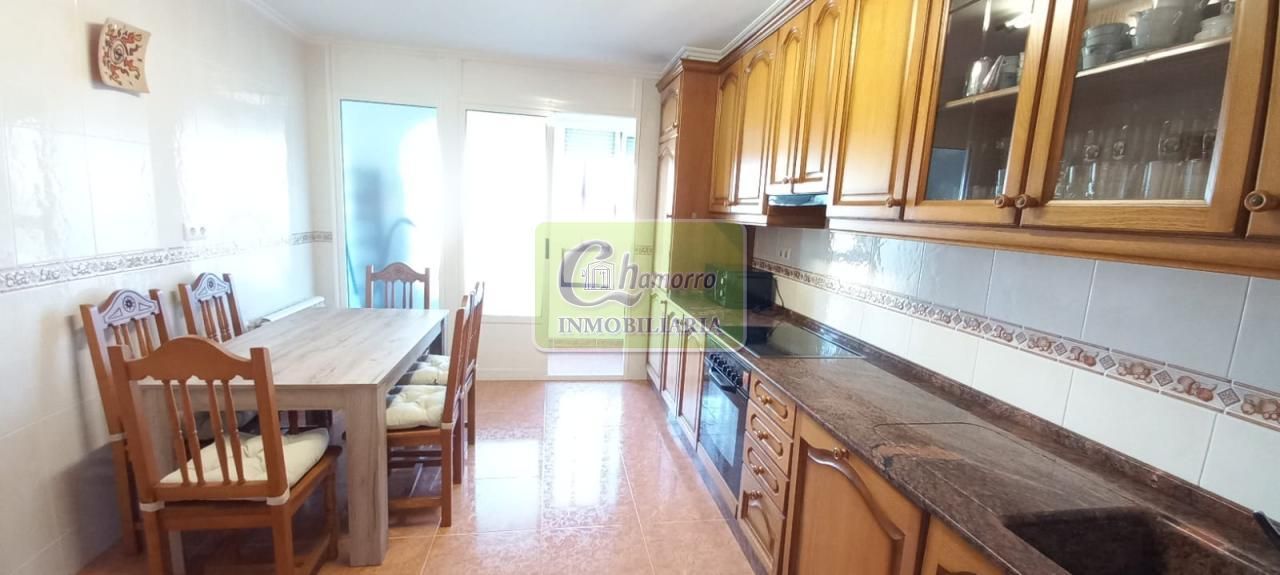 Kitchen of Flat to rent in Ferrol  with Heating